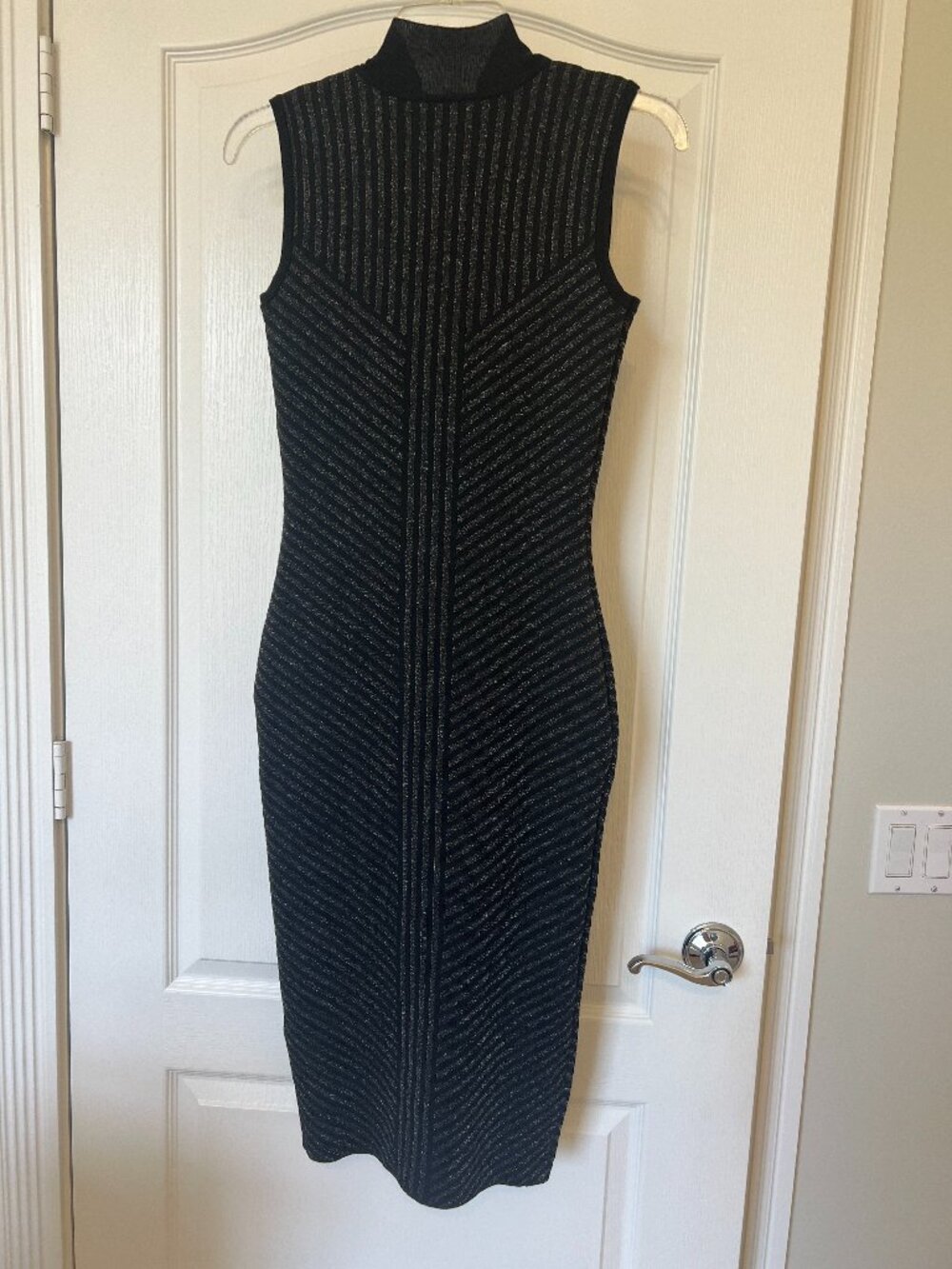 XOXO Black/Gold Sleeveless Mock Neck Bodycon Midi Dress Zipper Front Stretch MED - Picture 3 of 15